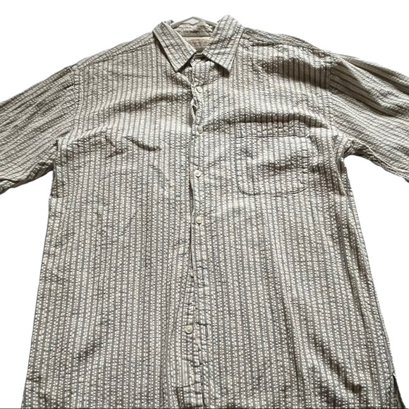 St. john’s Bay button up short sleeve shirt - Picture 1 of 3